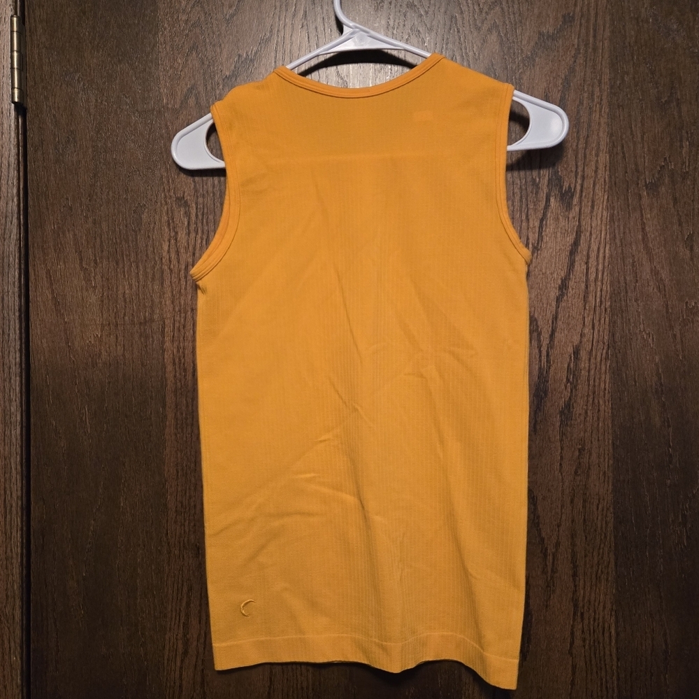 Zyia Ribbed Tank Top - Picture 2 of 4